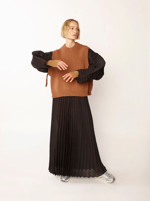 Hovedbilde 425-2 Dori vest garnpakke